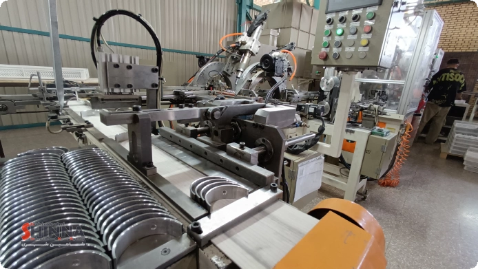 اقتدار قطعه ساز ایرانی خودرو در خاورمیانه | گلدن یاتاقان فراتر از ایران - شرکت قطعه سازی خودرو گلدن یاتاقان با تولید بیش از 145 نوع قطعه تولیدی به عنوان یکی از 3 شرکت برتر خاورمیانه در زمینه تولید این قطعات ، تامین کننده یاتاقان ایران خودرو و سایپا می باشد