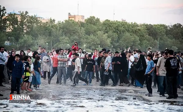 تر شدن پیکر خشک اصفهان بعد از تحمل جنگی سخت | خوشحالی اصفهانیها از بازگشایی زایندهرود