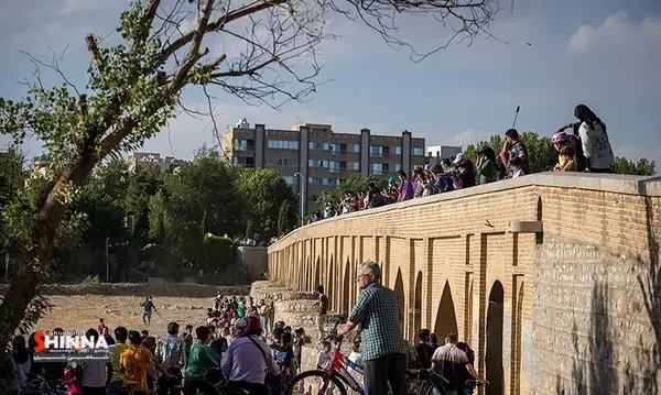تر شدن پیکر خشک اصفهان بعد از تحمل جنگی سخت | خوشحالی اصفهانیها از بازگشایی زایندهرود