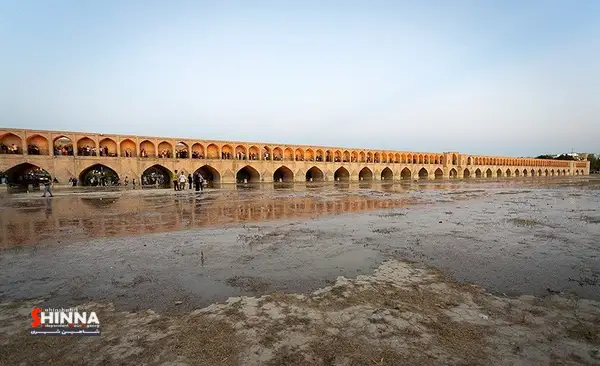 تر شدن پیکر خشک اصفهان بعد از تحمل جنگی سخت | خوشحالی اصفهانیها از بازگشایی زایندهرود