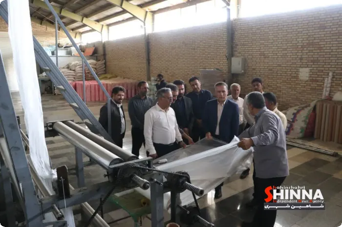 توزیع ۷۰۰ تن کود و خرید تضمینی ۴۳۴ تن گندم در گرگاب شهرستان شاهین شهر