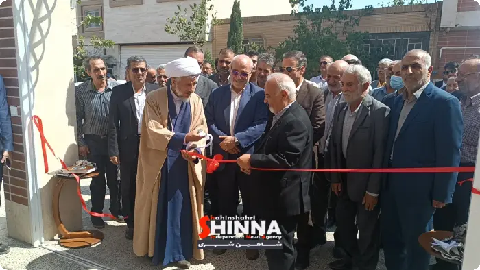 صاحبخانه شدن 12 احسان پذیر شهرستان شاهین شهر در هفته دولت ؛ هدف گذاری ساخت 3000 مسکن حمایتی